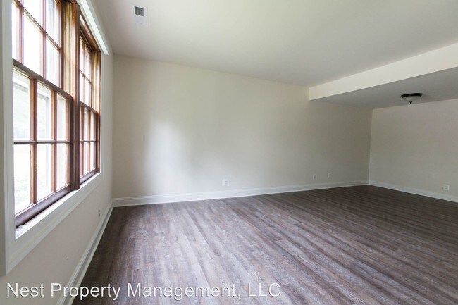 Building Photo - 256 Stribling Ave