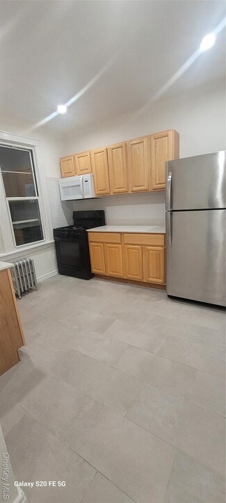 Building Photo - 238-05 Braddock Ave