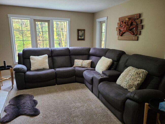 Foto del edificio - 389 Yasek Loop