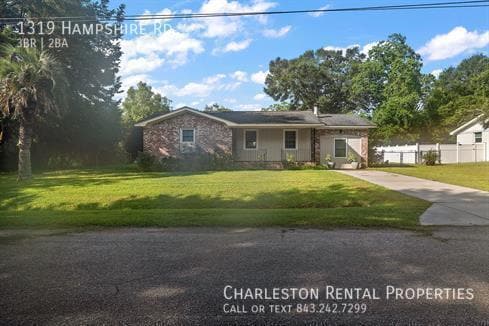 Photo - 1319 Hampshire Rd.-