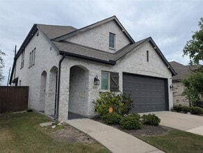 Building Photo - 10503 Dolce Ln