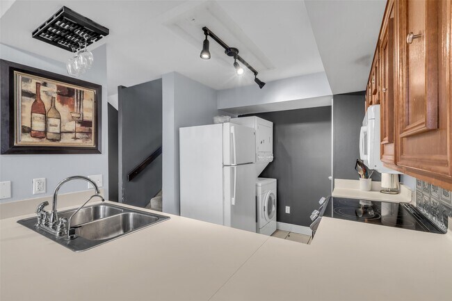 Foto del edificio - 3905 Sunrise Dr