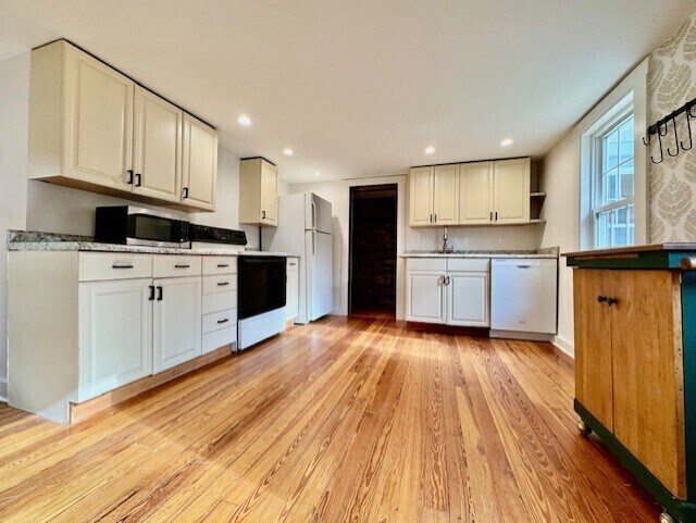 Building Photo - 567 Firetown Rd