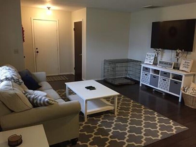 Foto del edificio - 2805 Clayton Blvd
