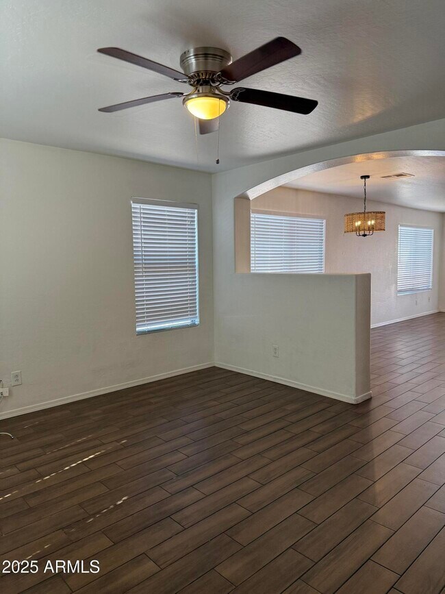 Building Photo - 14856 W Ventura St