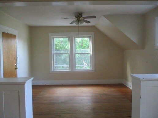 Building Photo - 20 Elm St