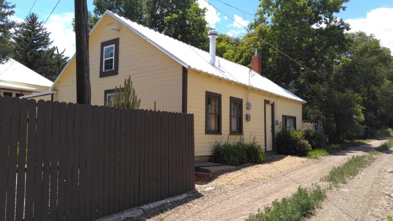 Primary Photo - 532 N 6th St