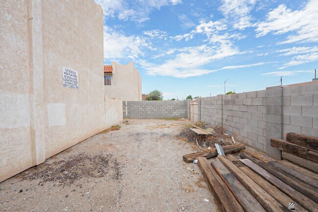 Foto del edificio - 1508 W 9th Pl