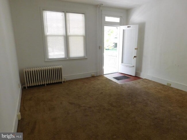 Building Photo - 402 Camden Ave