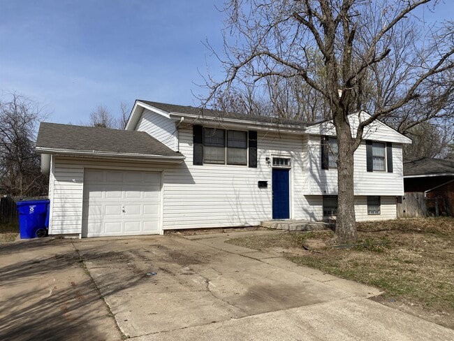 Building Photo - 1623 Denison Dr