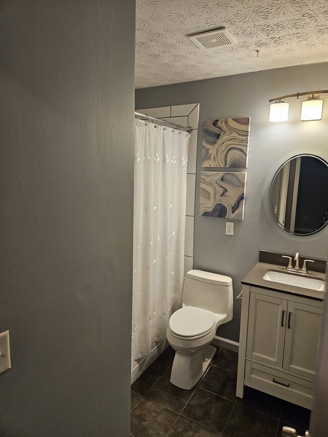 Foto del edificio - 939 Cambridge Dr