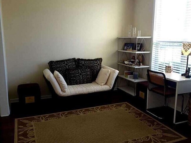 Foto del edificio - 1245 Winthrope Chase Dr