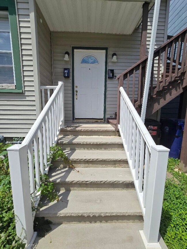 Foto del edificio - 559Groom1stfl&amp;2ndfl