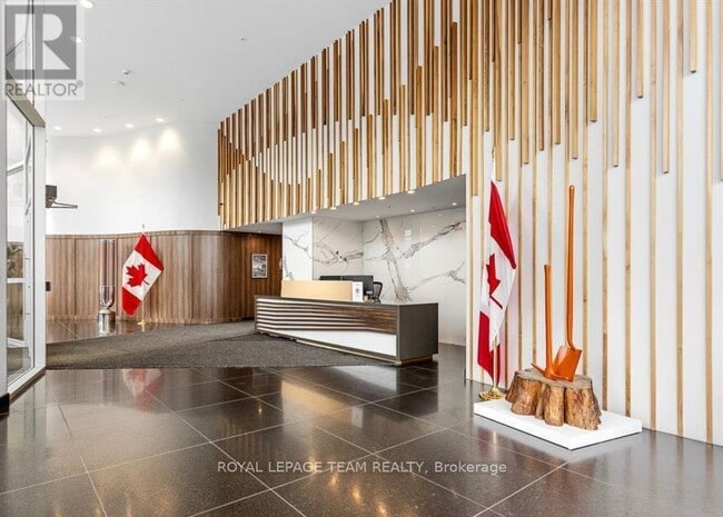 Building Photo - 805 Carling Ave