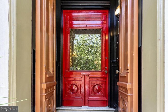 Building Photo - 1418 Park Ave