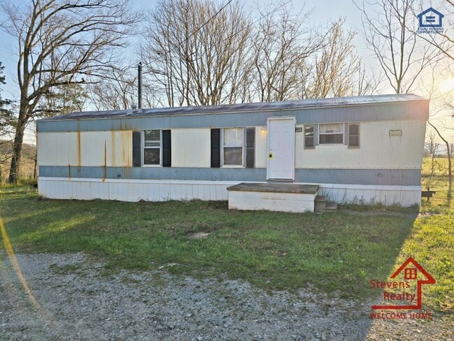 Building Photo - 210 Holly Berry Ln