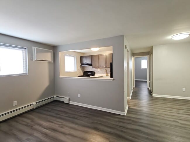 Photo - 308 Main St Apartment