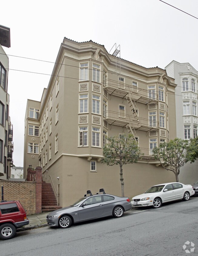 Primary Photo - 2435 Union Street