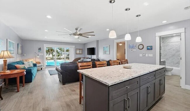 Foto del edificio - 4836 Esplanade St