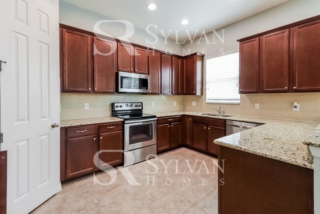 Foto del edificio - 1056 Avila Ln