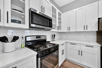 Building Photo - 8410 Berry Brush Ln Building Photo - 8410 Berry Brush Ln