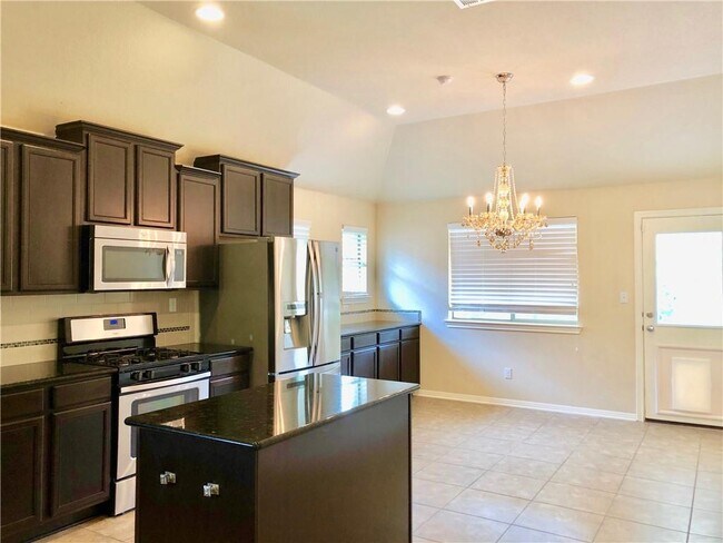 Building Photo - 705 Wiltshire Dr