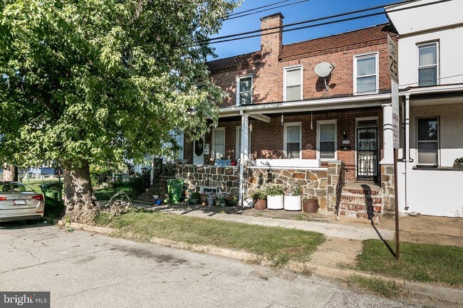 Building Photo - 1003 Iris Ave