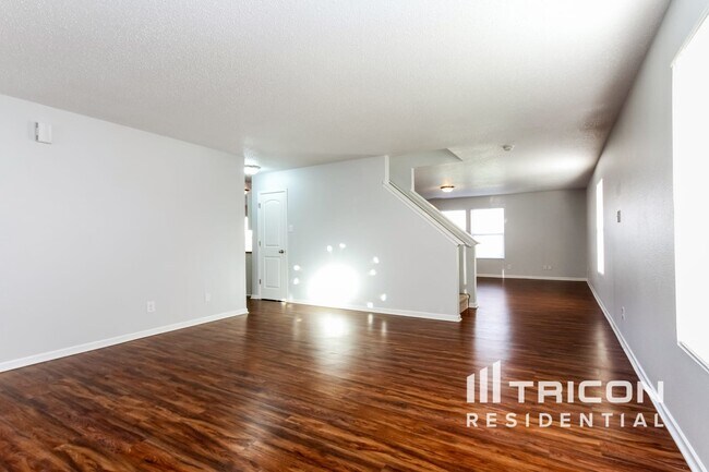 Foto del edificio - 453 Bridgewater Dr