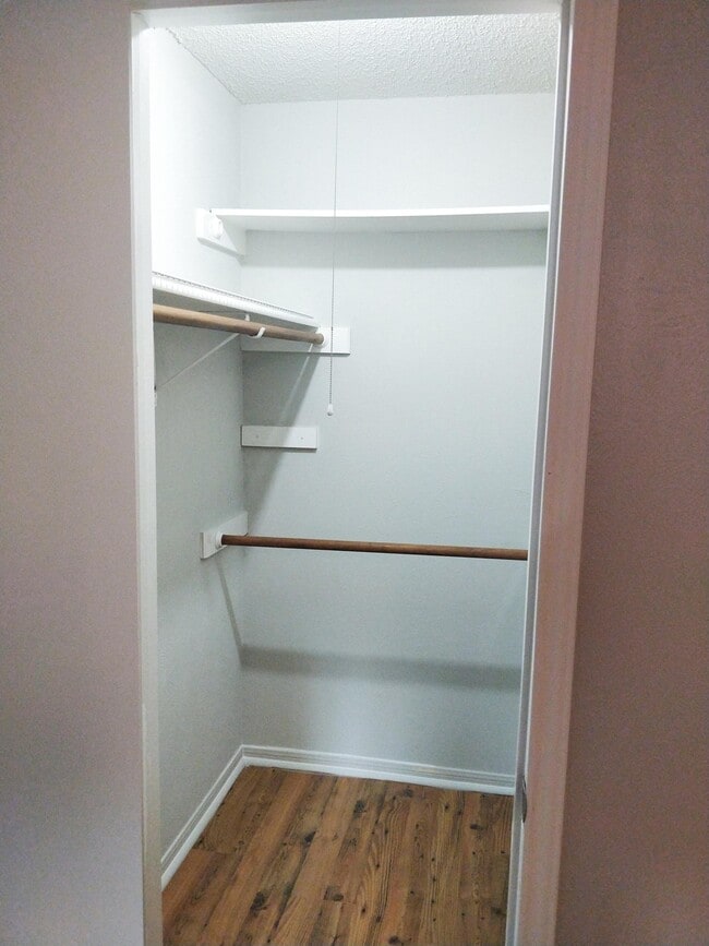 Building Photo - 828 Via Madonna