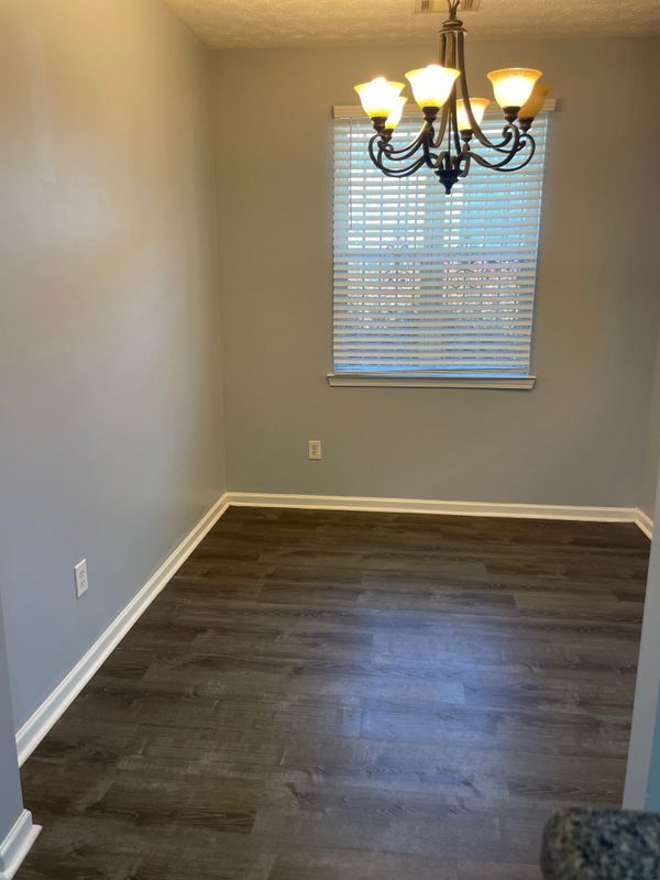 Building Photo - 6316 Ellenwood Dr