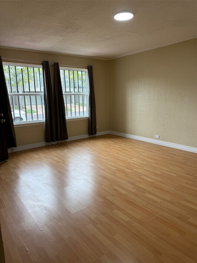 Foto del edificio - 5106 Jackson St