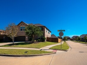 Building Photo - 2927 Overbrook Meadow Ln