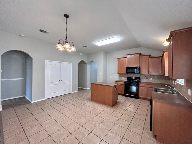 Building Photo - 2037 Rachel Lane 78664 | 3 Bed 2 Bath 2 Ca...