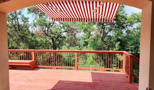 Building Photo - 8230 Spicewood Springs Rd
