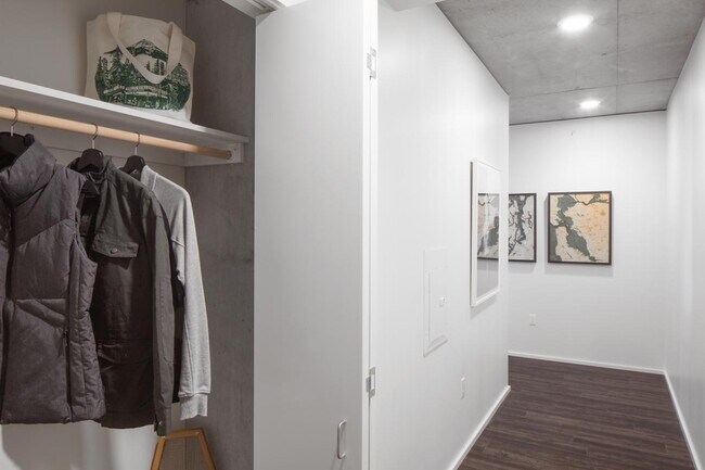 Foto del edificio - NV Apartments