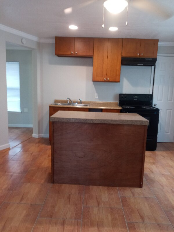 Building Photo - 3419 Rosedale St