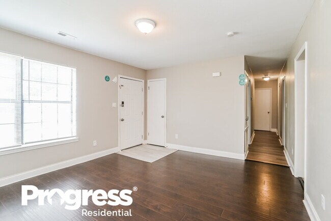 Foto del edificio - 10116 Woody Ridge Rd