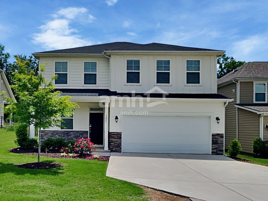 Primary Photo - 1021 Bluewater Dr