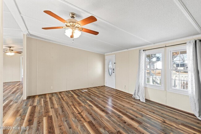 Foto del edificio - 107 Kayla Ct