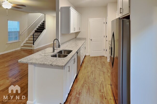 Foto del edificio - 10155 Sterling Ridge Dr