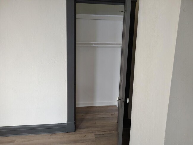 Foto del edificio - 3 Bed, 1.5 Bath home– Move-In Ready!