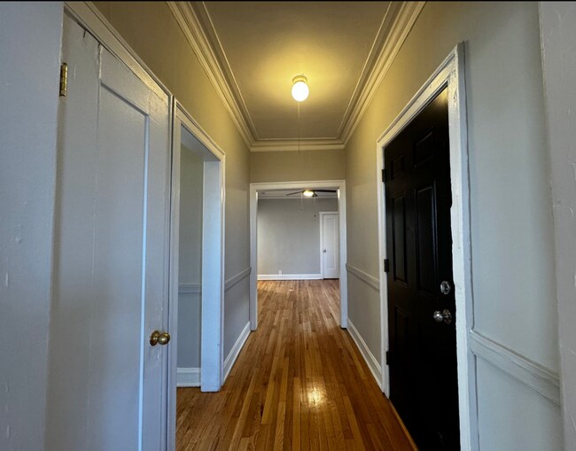 Foto del edificio - 6422 N Greenview Ave