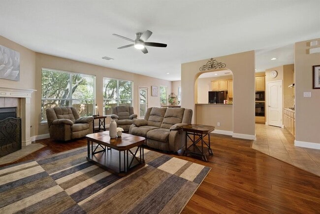 Foto del edificio - 2347 Masonwood Way