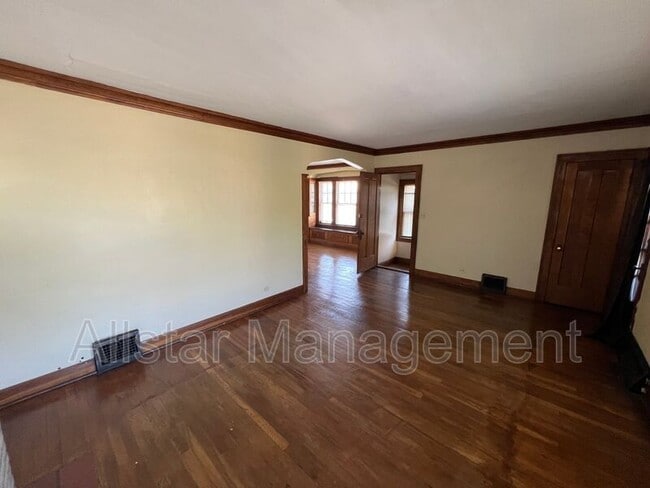 Building Photo - 17200 Grovewood Ave