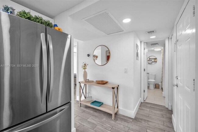 Foto del edificio - 9431 Live Oak Pl