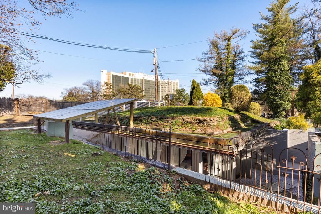 Primary Photo - 6 Dale Ave