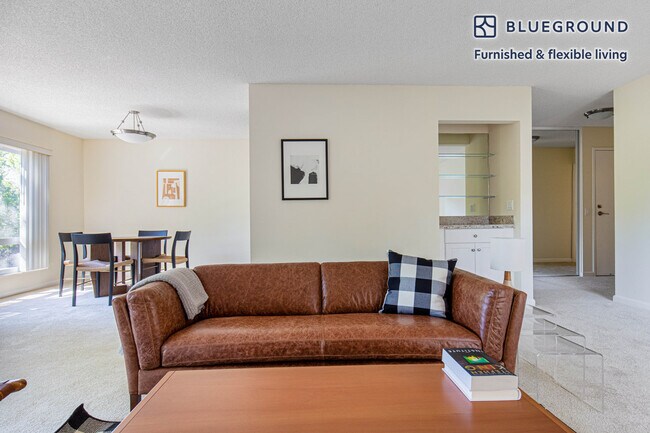 Building Photo - 1788 Oak Creek Dr