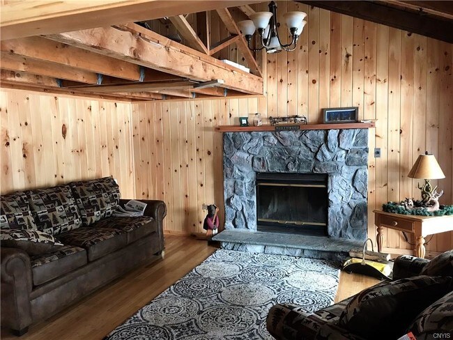 Building Photo - 4301 Lake View Rd