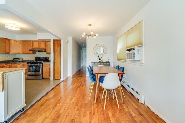 Foto del edificio - 565 Central Ave