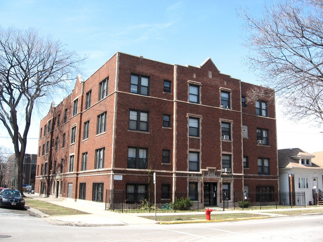 Foto principal - 7954 S Maryland Ave